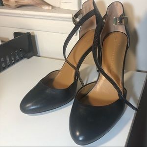 Banana Republic Heels size 7.5